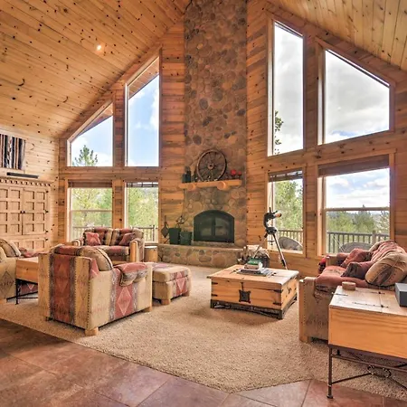 Gorgeous Alton Cabin With Deck And Mountain Views
